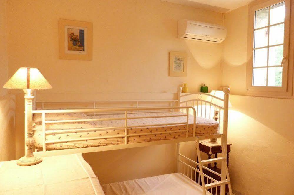 Aux Trois Fontaines Eynesse Ngoại thất bức ảnh
